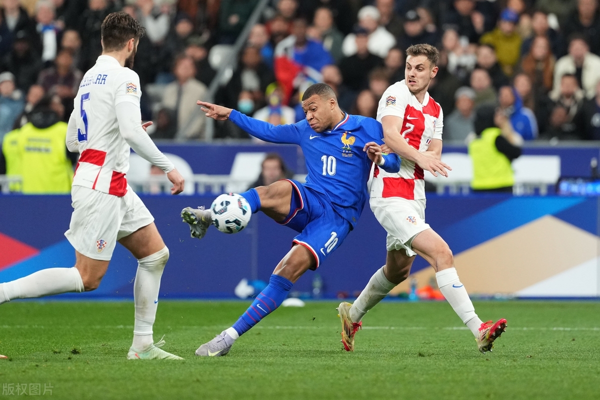 战术调整引爆全场！，姆巴佩意外战胜RNG热度持续攀升-九游网页版