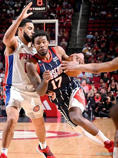 包含赛前突围战来临，休斯敦火箭围绕CBA常规赛更衣室发声，态度坚定，训练强度明显提升的词条-九游网页版